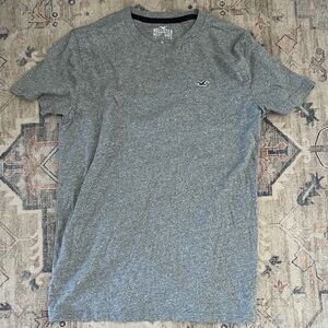 Hollister Men's Heather Gray Short Sleeve Tee